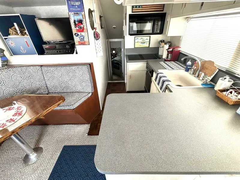 Slide: The Image of 1987 Davidson 48 Sportfish 48 - 7829075