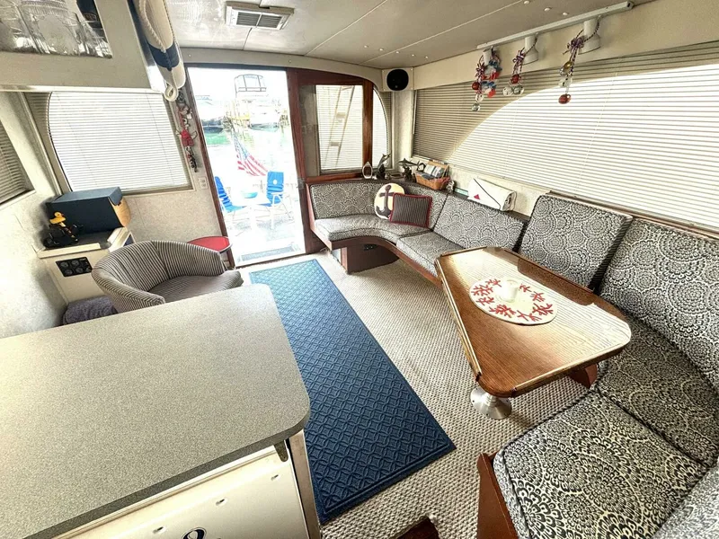 Slide: The Image of 1987 Davidson 48 Sportfish 48 - 7829076