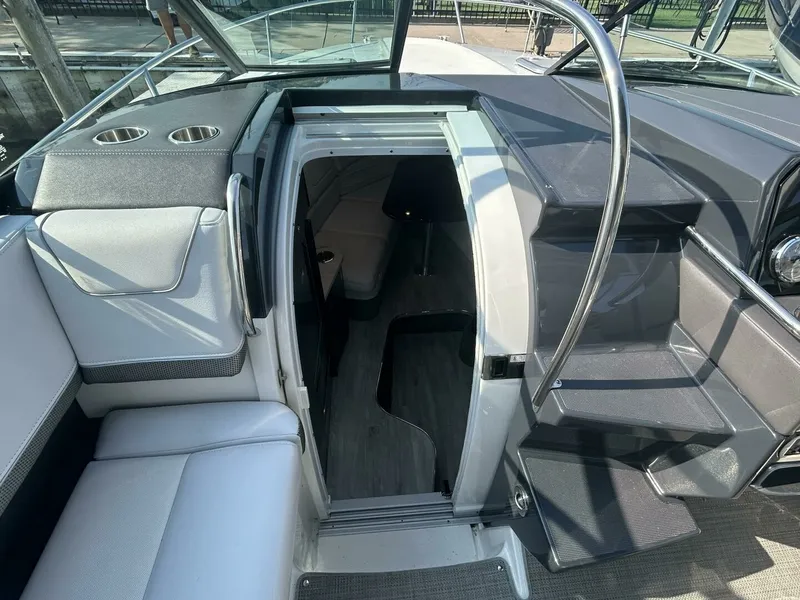 Slide: The Image of 2020 Formula 310SS 31 - 7829146