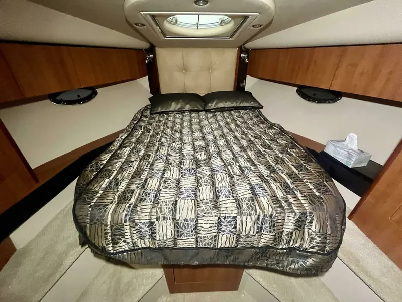 Slide: The Image of 2011 Cruisers Yachts 330 Express 33 - 7829193