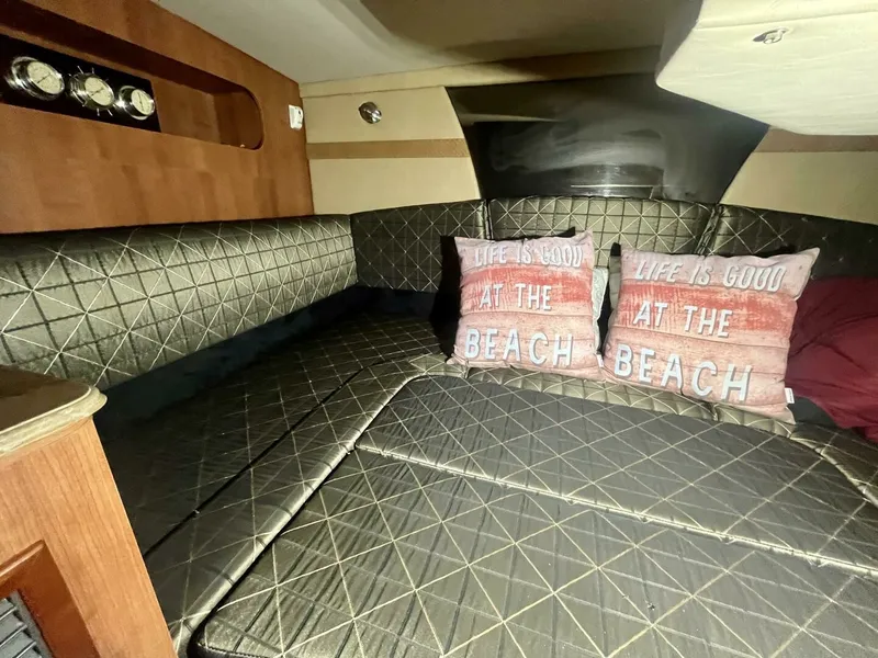Slide: The Image of 2011 Cruisers Yachts 330 Express 33 - 7829192