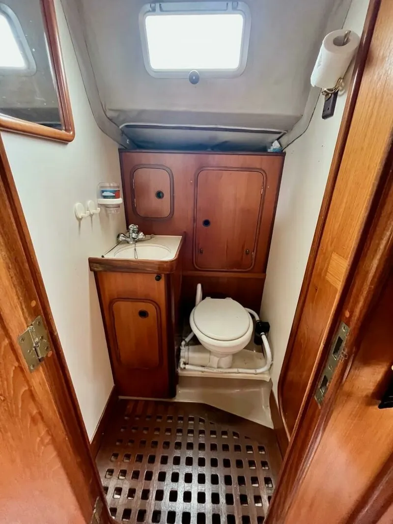 Slide: The Image of 1985 Beneteau Idylle 15.5 51 - 7829235