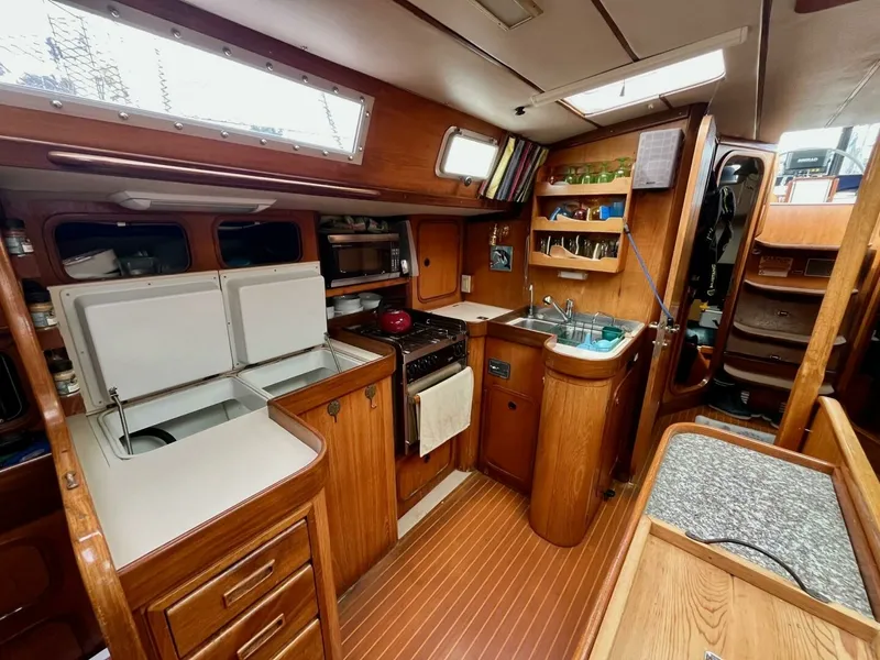 Slide: The Image of 1985 Beneteau Idylle 15.5 51 - 7829219