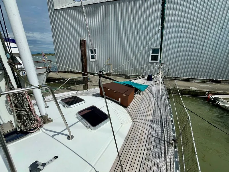 Slide: The Image of 1985 Beneteau Idylle 15.5 51 - 7829243