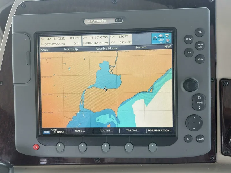 Slide: The Image of 2010 Sea Ray 370 Sundancer 37 - 7829277