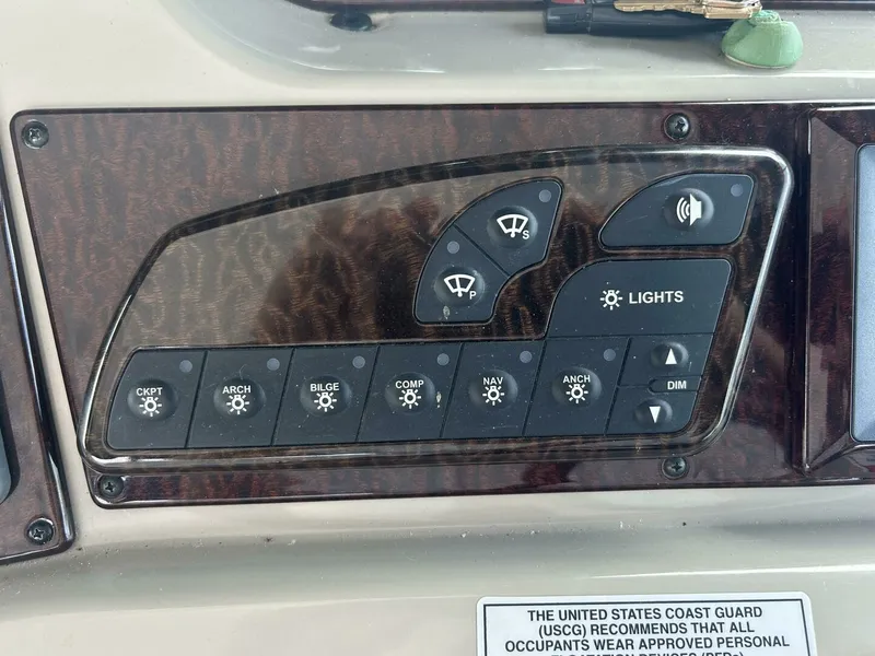 Slide: The Image of 2010 Sea Ray 370 Sundancer 37 - 7829272