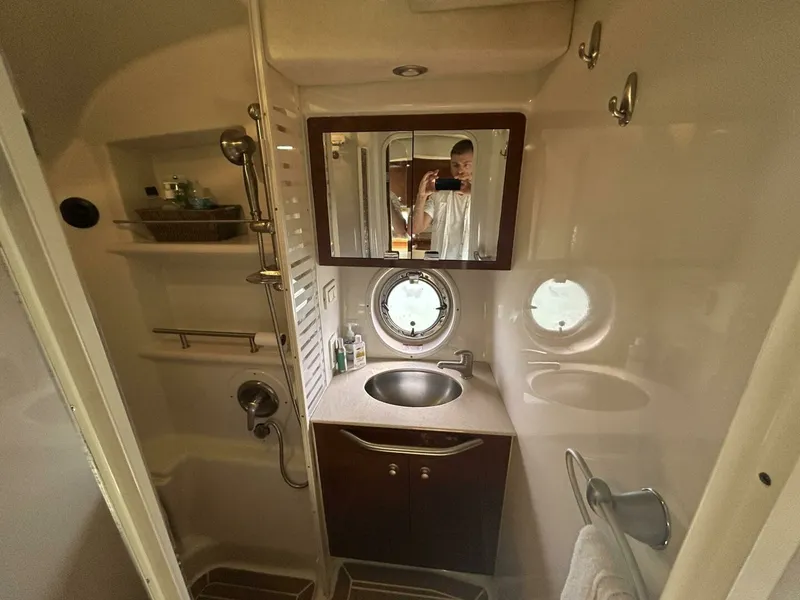 Slide: The Image of 2010 Sea Ray 370 Sundancer 37 - 7829294