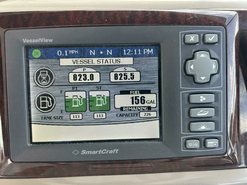 Slide: The Image of 2010 Sea Ray 370 Sundancer 37 - 7829276