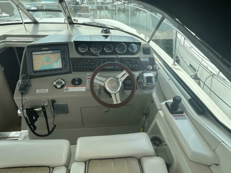 Slide: The Image of 2010 Sea Ray 370 Sundancer 37 - 7829270