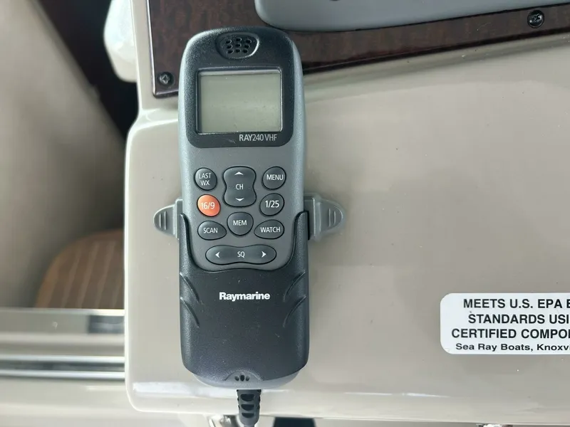Slide: The Image of 2010 Sea Ray 370 Sundancer 37 - 7829278