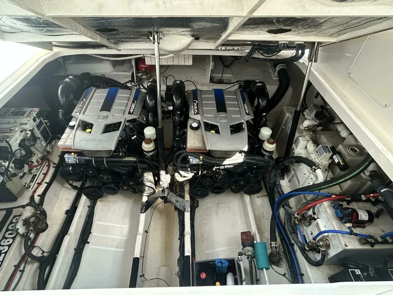 Slide: The Image of 2010 Sea Ray 370 Sundancer 37 - 7829297
