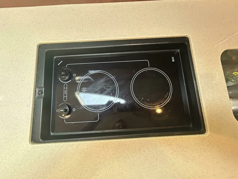 Slide: The Image of 2010 Sea Ray 370 Sundancer 37 - 7829288