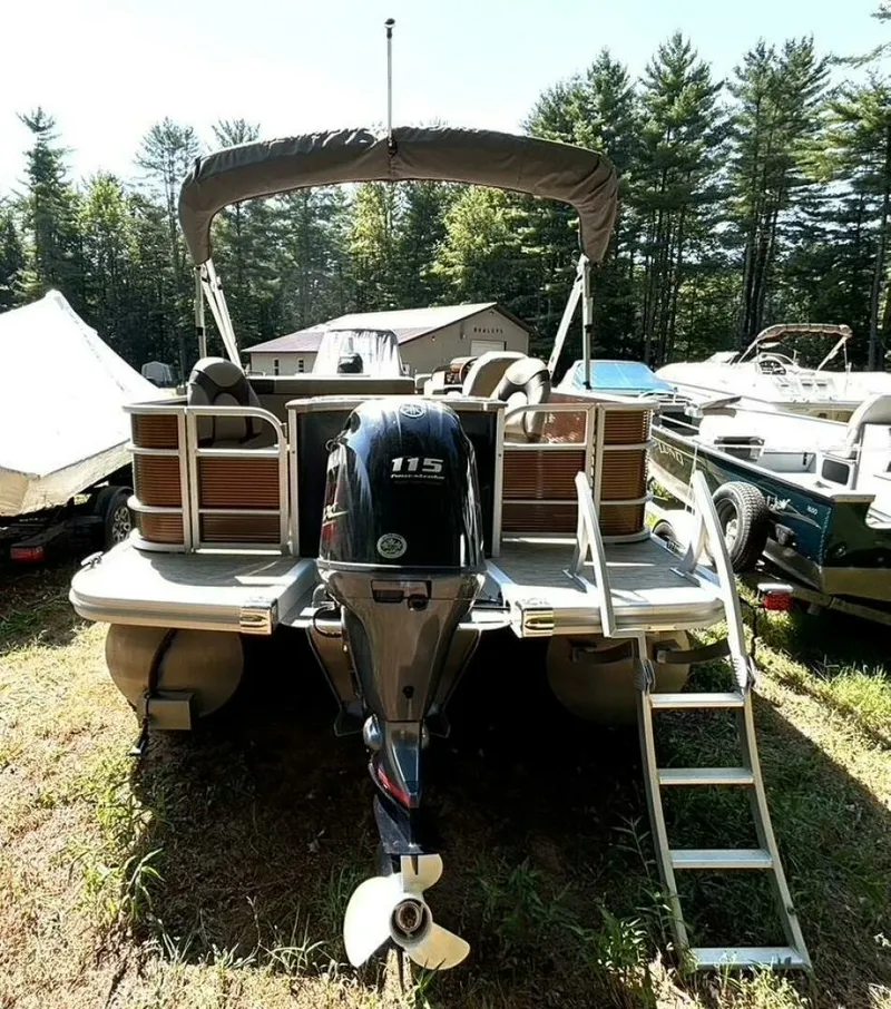 Slide: The Image of 2023 Bennington 21 SXSAPG 21 - 7829307