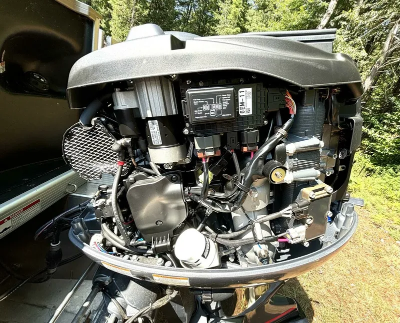 Slide: The Image of 2023 Bennington 21 SXSAPG 21 - 7829332