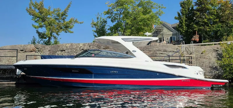 Slide: The Image of 2019 Sea Ray 350 SLX 35 - 7829343