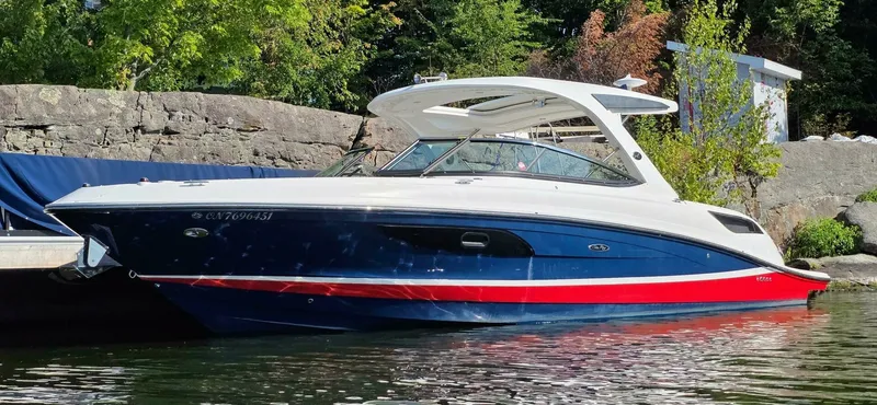 Slide: The Image of 2019 Sea Ray 350 SLX 35 - 7829342