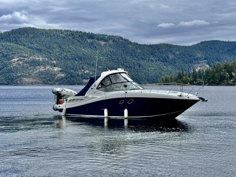 Slide: The Image of 2008 Sea Ray 330 Sundancer 33 - 7829385