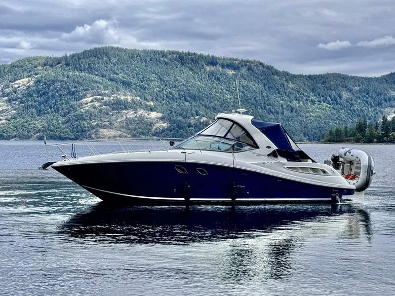 Slide: The Image of 2008 Sea Ray 330 Sundancer 33 - 7829386