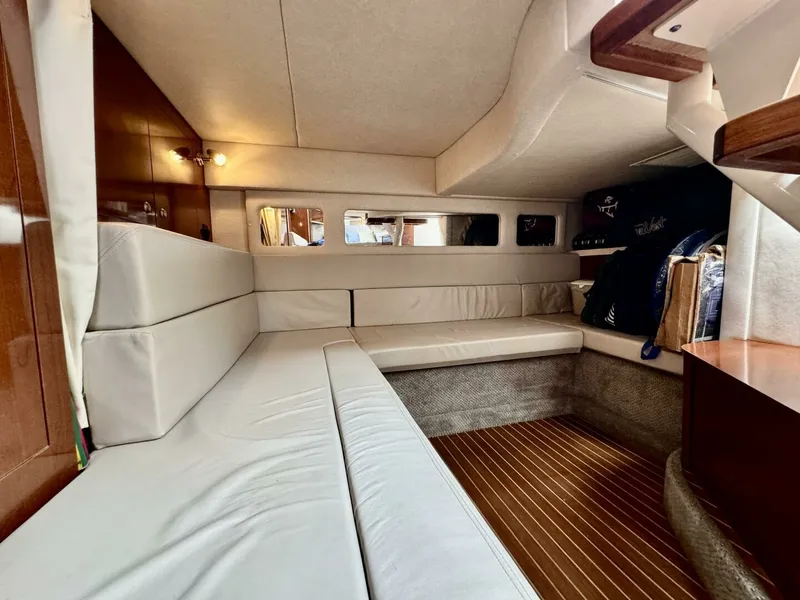Slide: The Image of 2008 Sea Ray 330 Sundancer 33 - 7829433