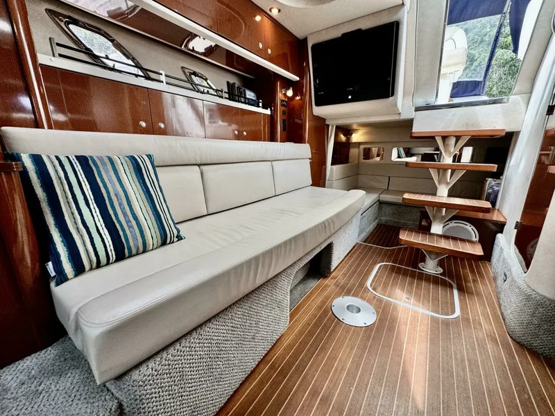 Slide: The Image of 2008 Sea Ray 330 Sundancer 33 - 7829429