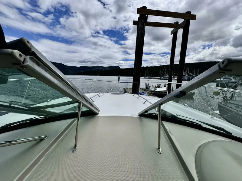 Slide: The Image of 2008 Sea Ray 330 Sundancer 33 - 7829410