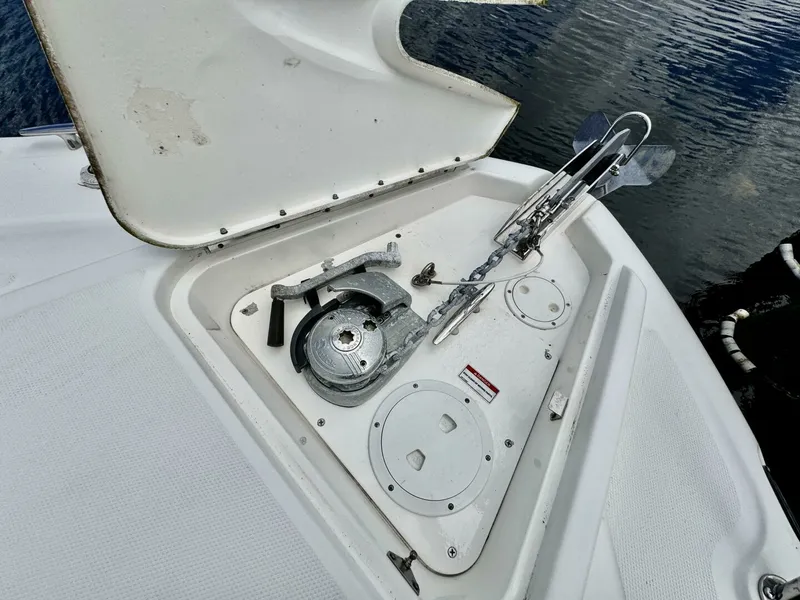 Slide: The Image of 2008 Sea Ray 330 Sundancer 33 - 7829415