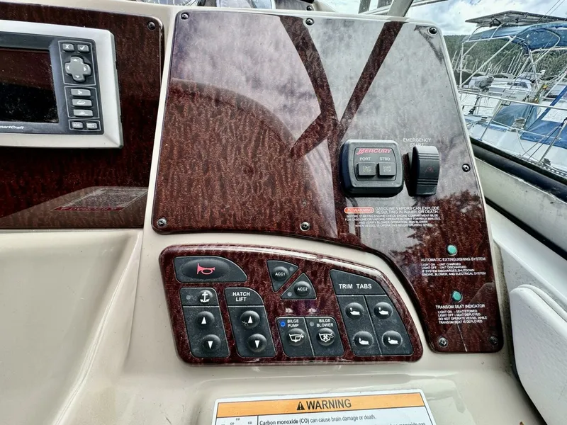 Slide: The Image of 2008 Sea Ray 330 Sundancer 33 - 7829403