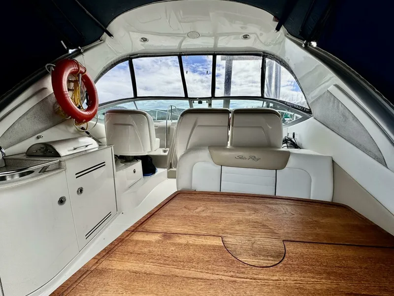 Slide: The Image of 2008 Sea Ray 330 Sundancer 33 - 7829389