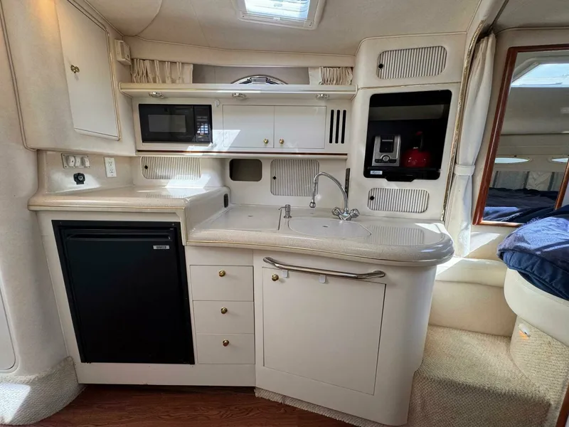 Slide: The Image of 2001 Sea Ray 340 Sundancer 34 - 7829495