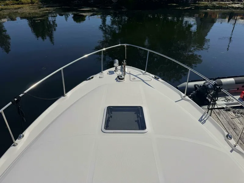 Slide: The Image of 2001 Sea Ray 340 Sundancer 34 - 7829512