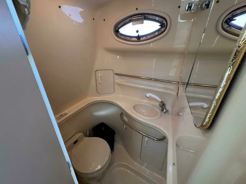 Slide: The Image of 2001 Sea Ray 340 Sundancer 34 - 7829507