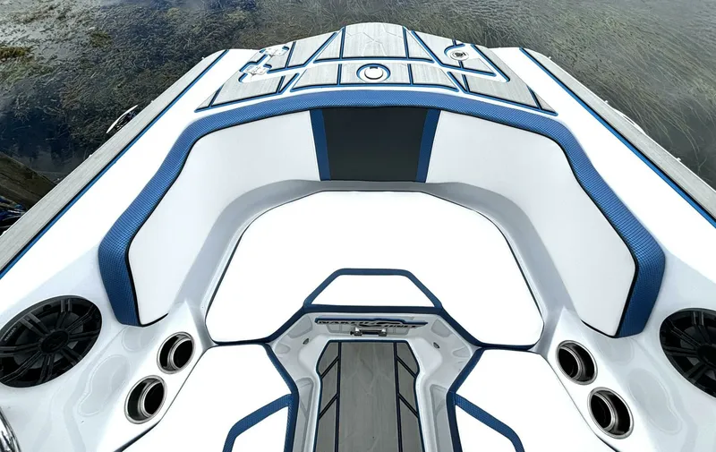 Slide: The Image of 2020 Scarab 255 ID Wake 25 - 7829768