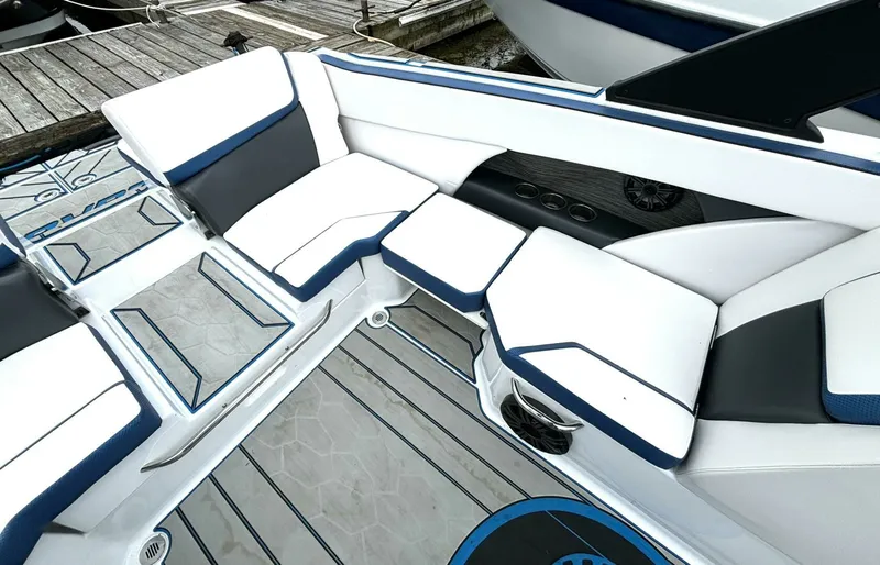 Slide: The Image of 2020 Scarab 255 ID Wake 25 - 7829755