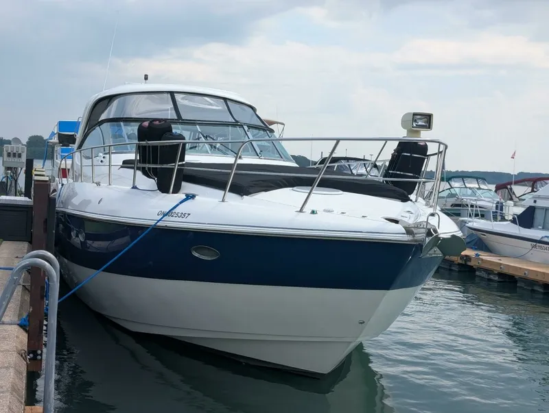 Slide: The Image of 2007 Cruisers Yachts 520 Express 52 - 7829793
