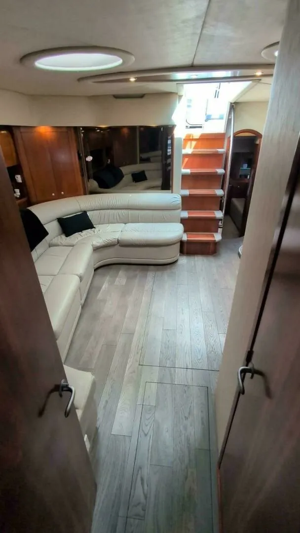 Slide: The Image of 2007 Cruisers Yachts 520 Express 52 - 7829831