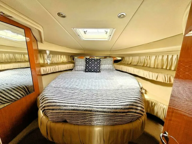 Slide: The Image of 2000 Sea Ray 410 SUNDANCER 41 - 7829882