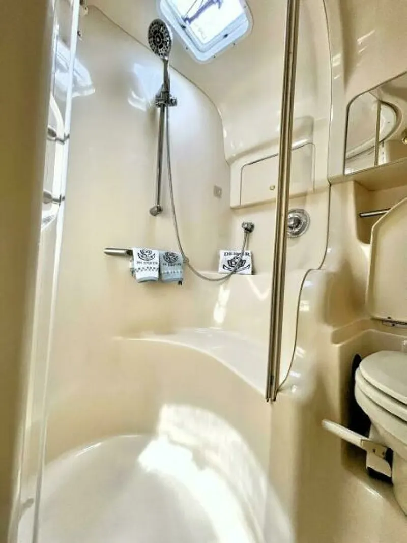 Slide: The Image of 2000 Sea Ray 410 SUNDANCER 41 - 7829879