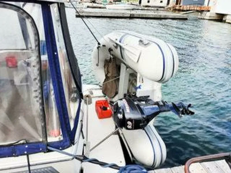 Slide: The Image of 1986 Bayliner 3270 32 - 7829906