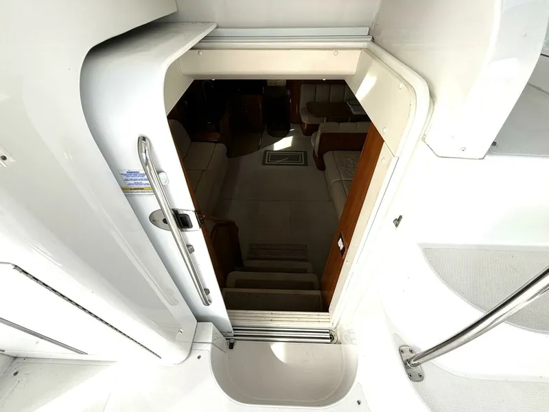Slide: The Image of 2003 Carver 396 Motor Yacht 39 - 7829995