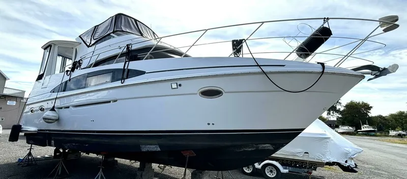 The Image of 2003 Carver 396 Motor Yacht 39 - 7829968