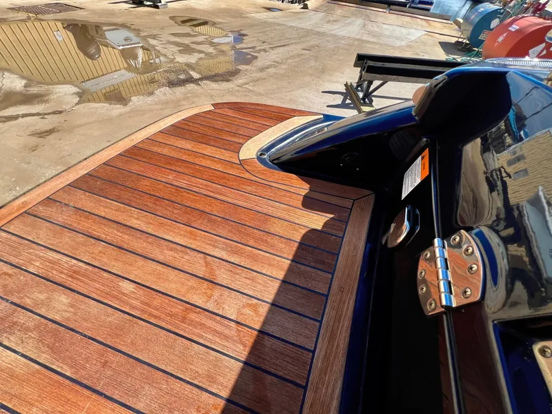 Slide: The Image of Chris-Craft Launch 27 2020 - 7830795
