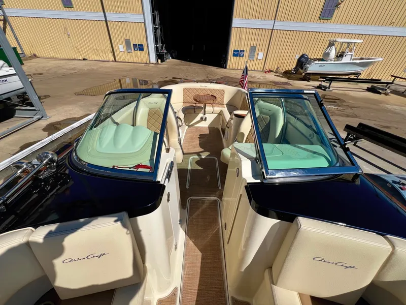 Slide: The Image of Chris-Craft Launch 27 2020 - 7830722