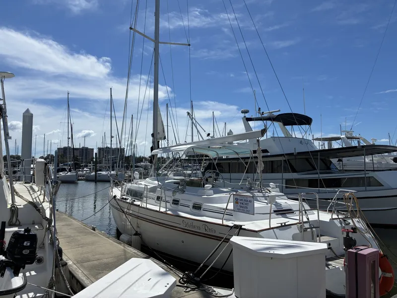 Slide: The Image of Beneteau 44 Center Cockpit - 8051960