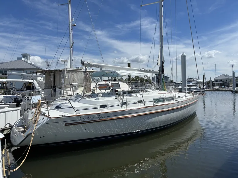 The Image of Beneteau 44 Center Cockpit - 8051963