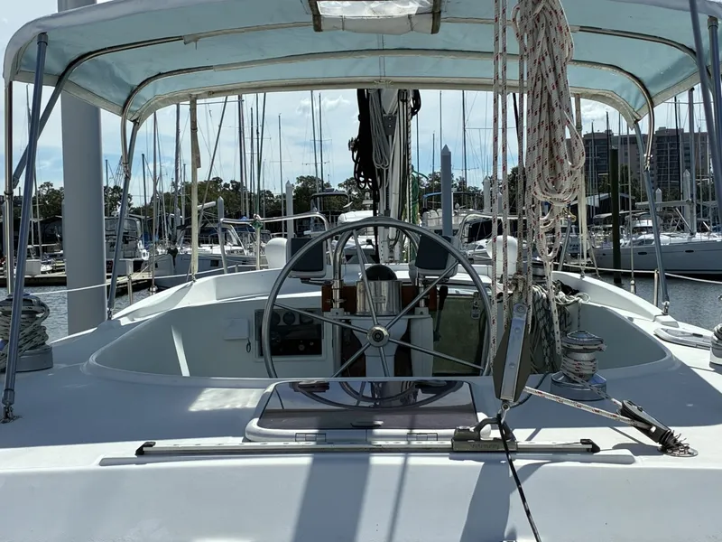 Slide: The Image of Beneteau 44 Center Cockpit - 8051969