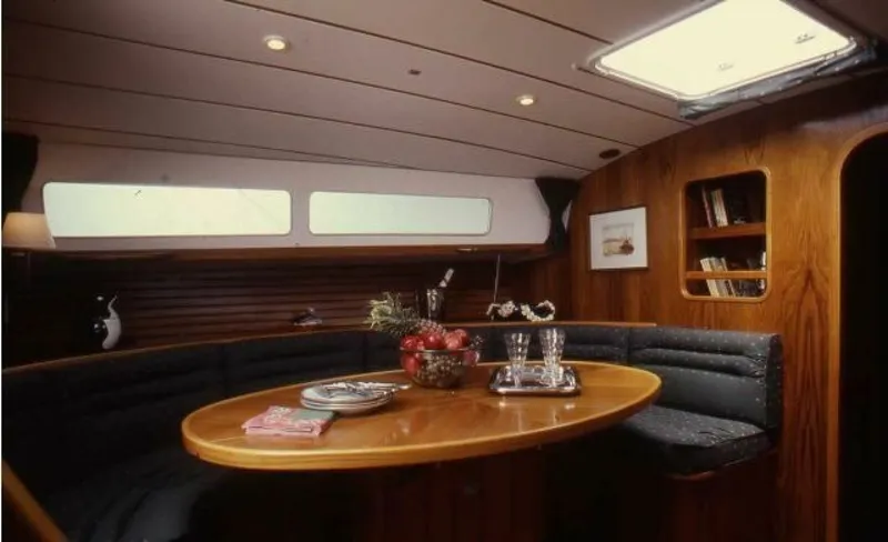 Slide: The Image of Beneteau 44 Center Cockpit - Sistership Brochure - 7831082