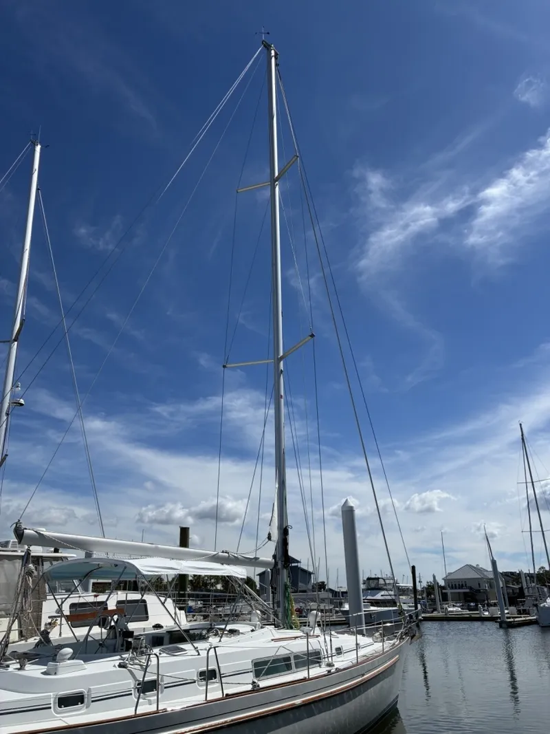 Slide: The Image of Beneteau 44 Center Cockpit - 8051966