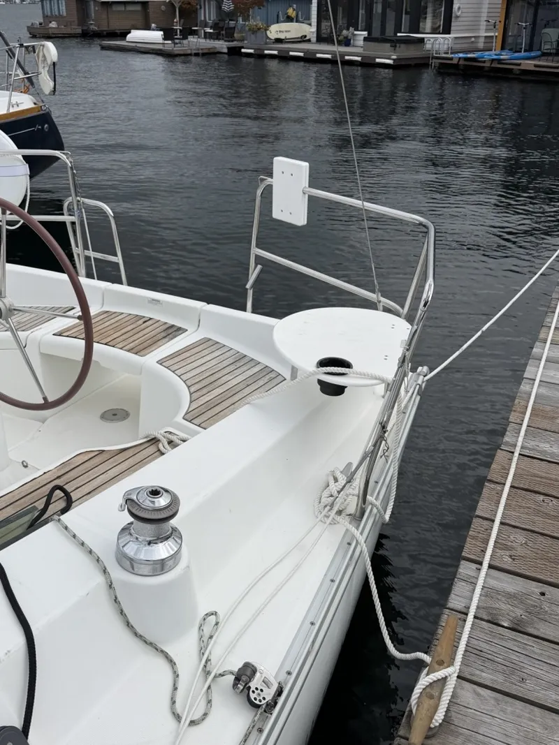 Slide: The Image of Beneteau 323 2004 - 7831227