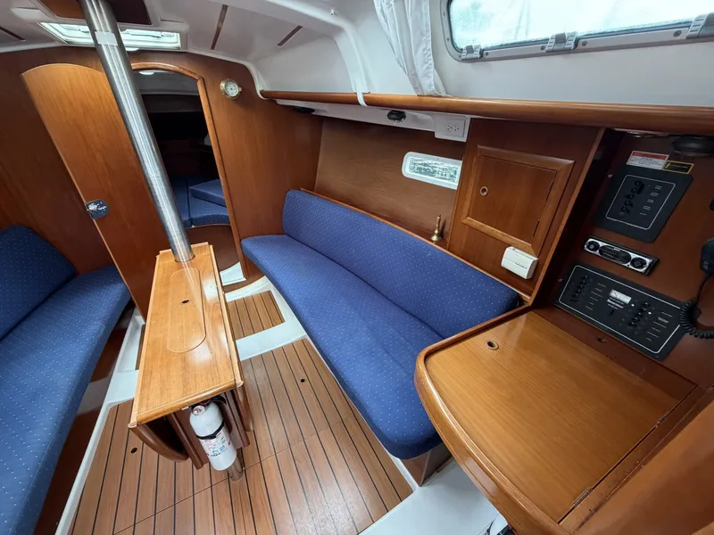 Slide: The Image of Beneteau 33 2004 - 7831237