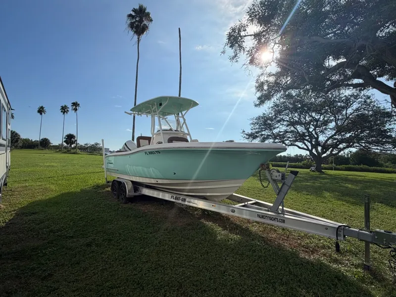 The Image of Pioneer 222 Islander 2021 - 7831282